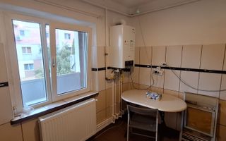Apartament 3 camere DECOMANDAT etaj 2/4 de vanzare zona Lapus Arges - Poză 7