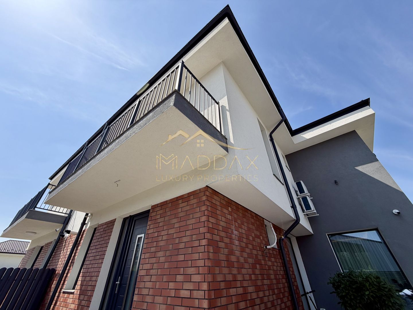 Vil de tip Duplex *P+1E+M* | 176 mp utili | mobilată complet | Chitila - Poză 3