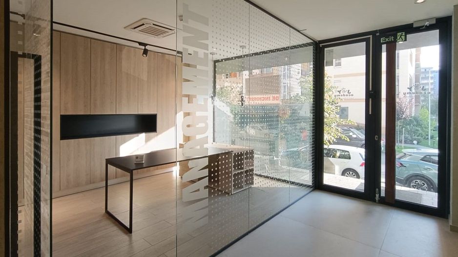 Inchiriem spatiu comercial 202 mp zona Coresi - Poză 11