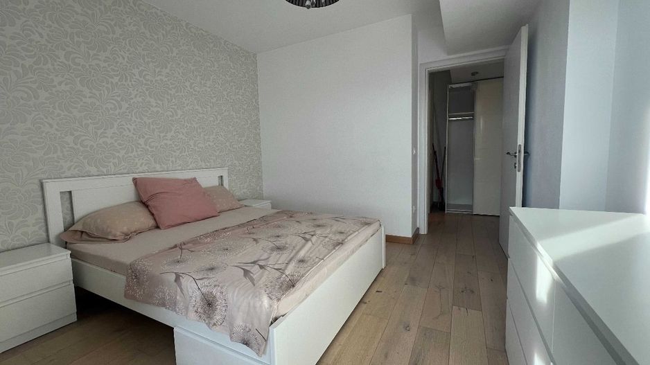 AP. 2 CAMERE PARCUL CIRCULUI,CENTRALA PROPRIE, LOC DE PARCARE SUBTERAN - Poză 1