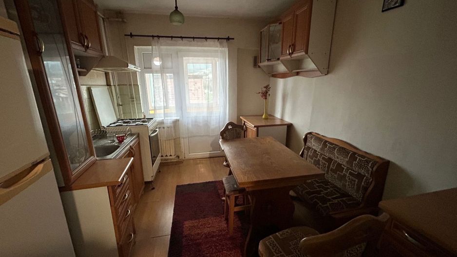 Apartament 3 camere, etaj 3 - zona Cetate - Poză 4