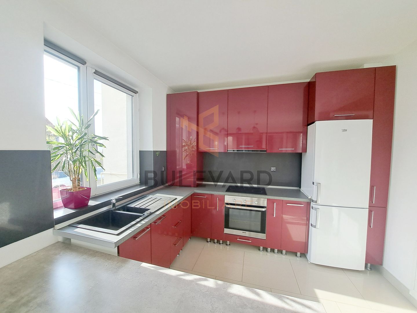 Casa tip dulplex 120 mp + 80 mp terase + garaj, zona Liceu Waldorf - Poză 9