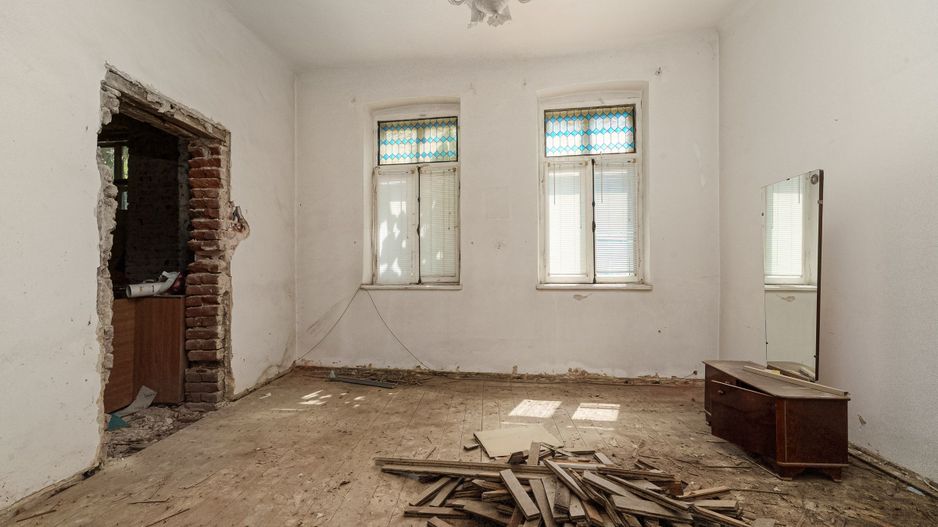 Piata Victoriei Mihalache stradal Corp Casa monument curte comuna - Poză 3