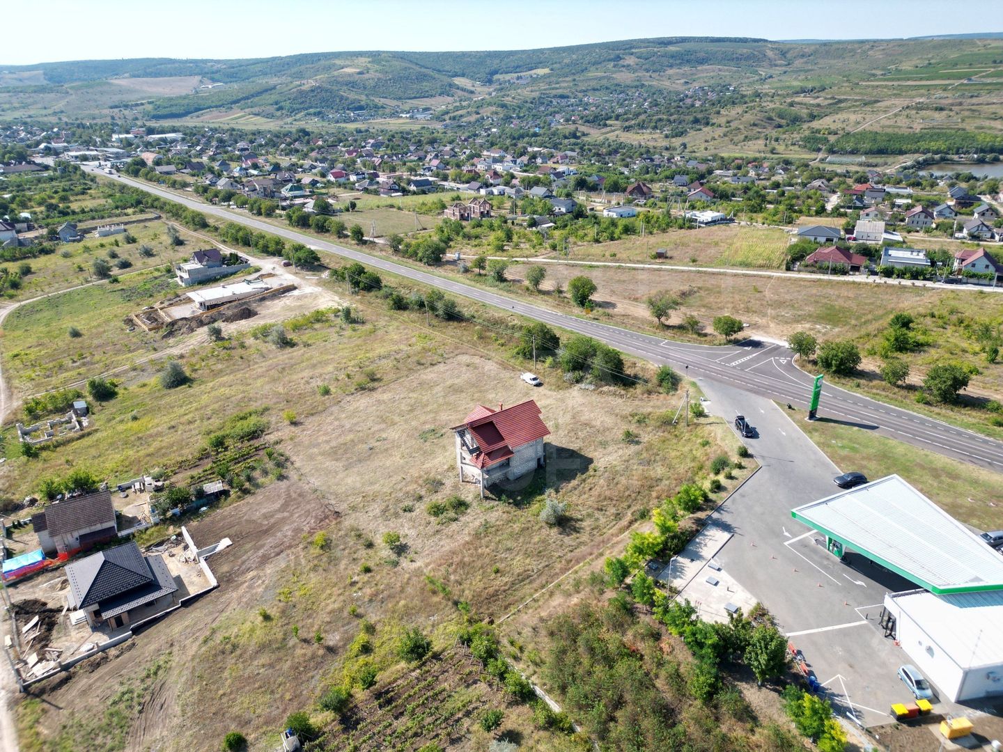 TEREN COMERCIAL  – TRASEUL CHIȘINĂU–LEUȘENI - Poză 3