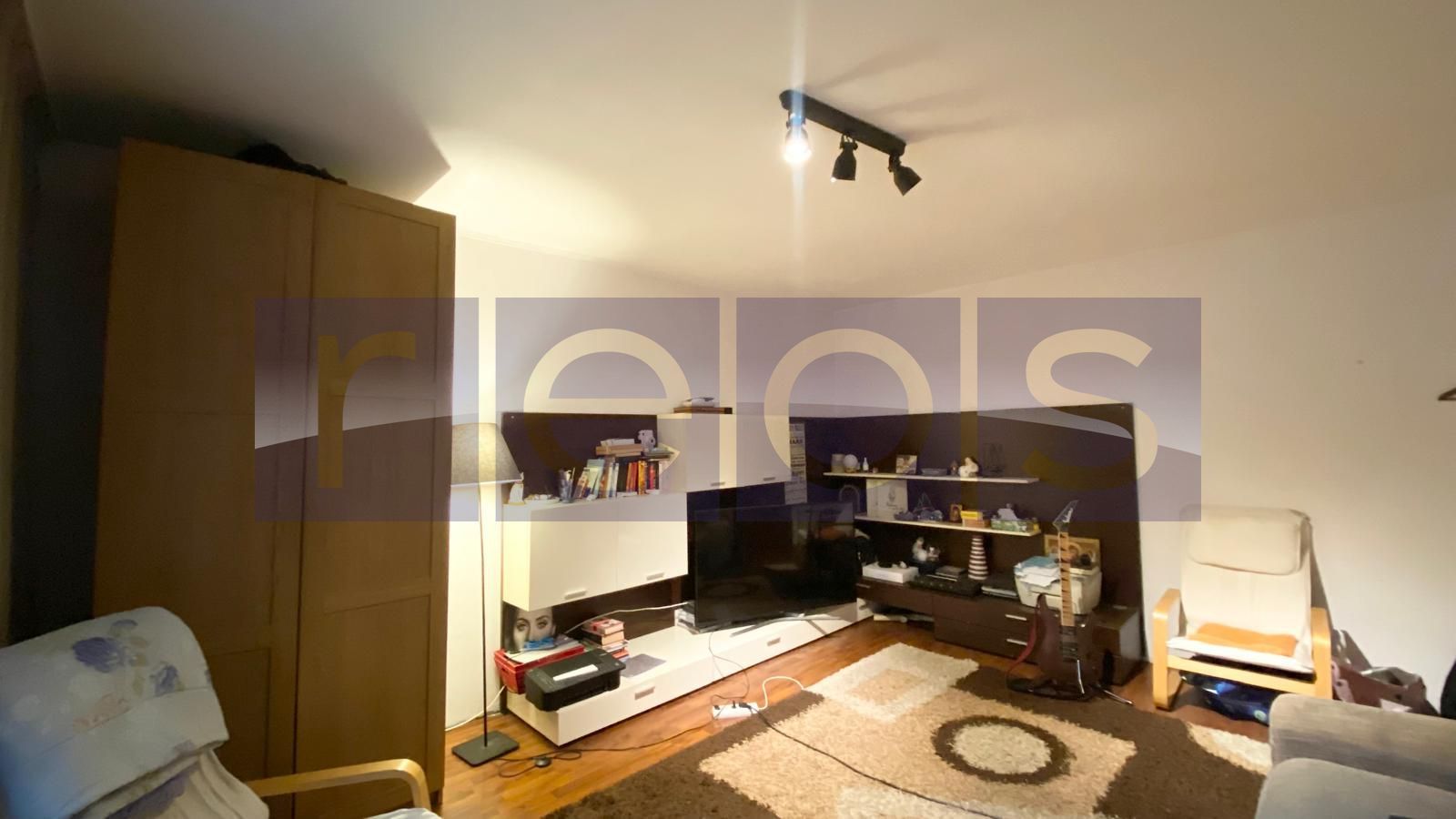 DE VANZARE APARTAMENT SPATIOS 4 CAMERE | 2 BALCOANE | ZONA SEBASTIAN - VULCAN - Poză 1