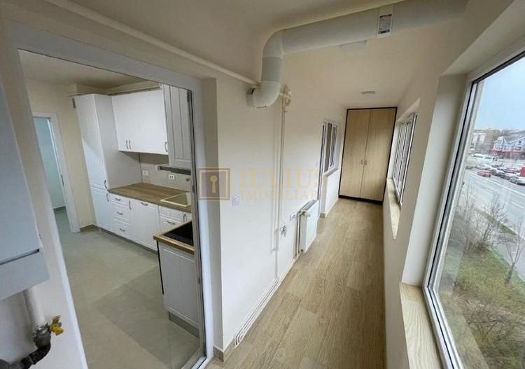 Recent renovat| 2 camere| garaj, et.2| lift| balcon 12 mp. - Poză 9