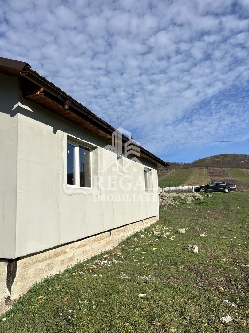 Casă de vânzare în Popești – ideală pentru liniște și aer curat - Poză 4