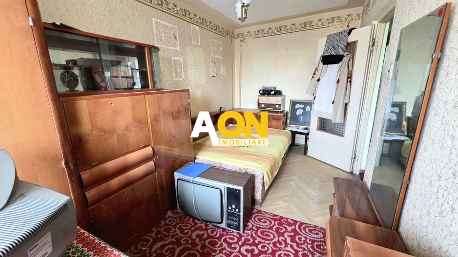 Apartament cu 4 Camere, Etaj Intermediar, Lift, Zona Bd. Transilvaniei - Poză 2