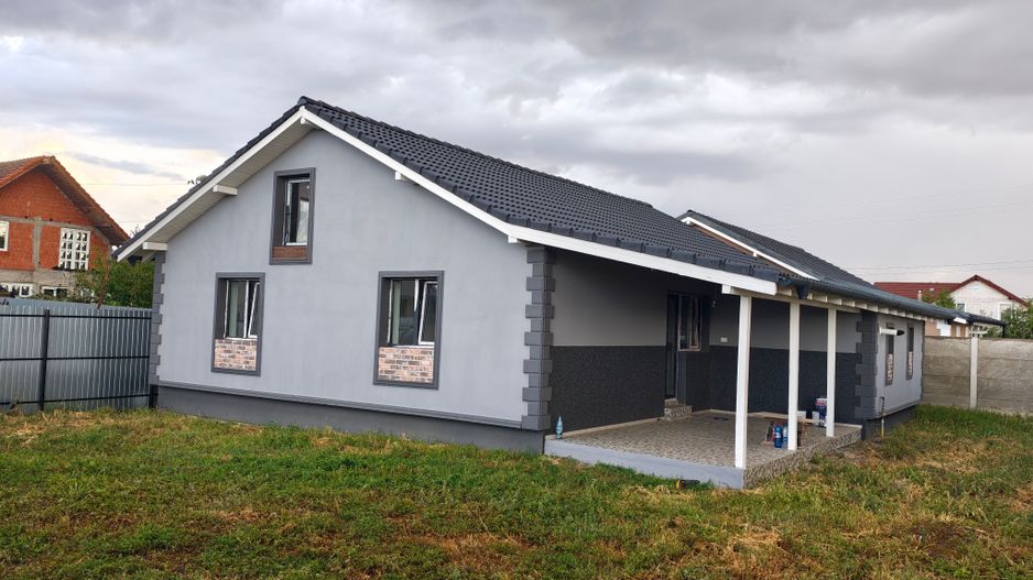 Casa Individuala Sanmihaiu Roman,Parter,4 Camere,2Bai,Toate Utilitatile - Poză 1