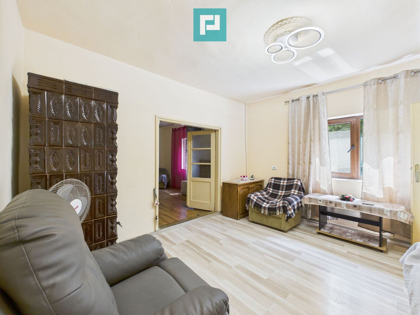 Casă de cărămidă in Grădiște - Poză 7