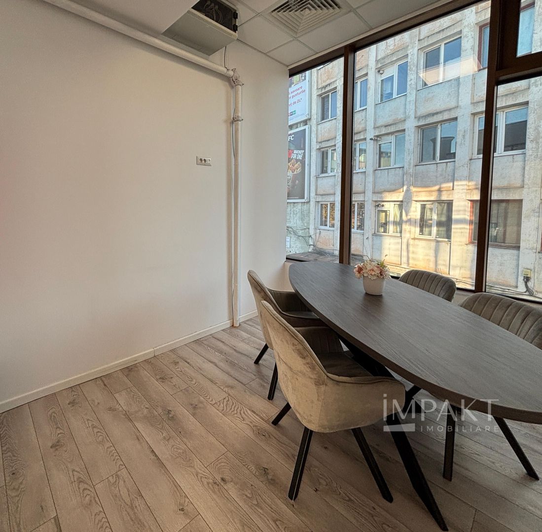 Spațiu comercial modern, zona-centrala complet amenajat pentru birouri - Poză 6