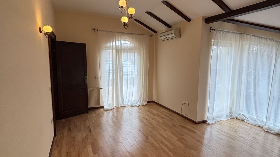 Vilă primitoare zona Modern - Poză 22