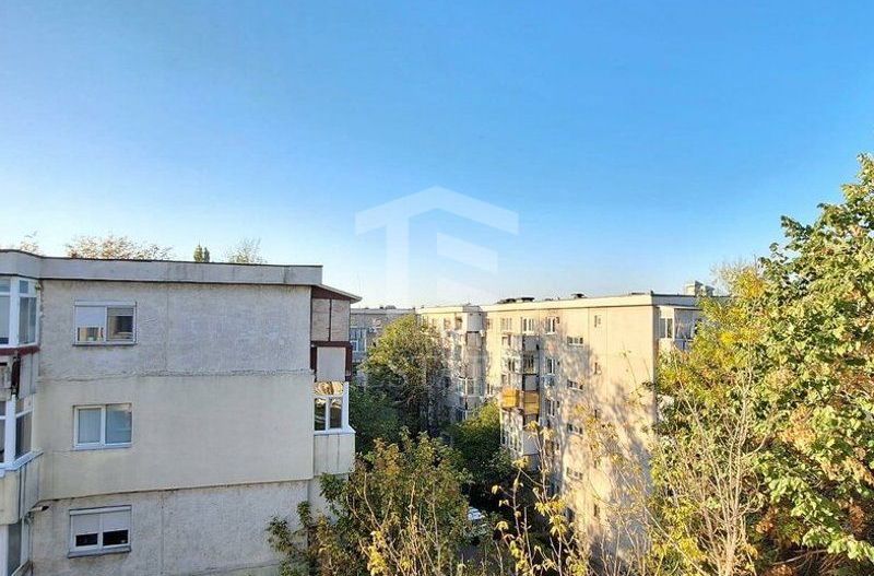 Apartament 3 camere decomandat 2 bai Bloc 1986 Apusului-str. Alesd - Poză 1
