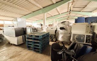 Spatiu de inchiriat 500MP Inaltimea de 4m Jucu de Mijloc - Poză 3