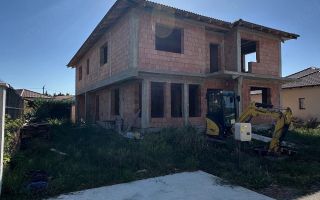 BRASADAS vinde casă la roșu în construcție in Vetis. - Poză 1