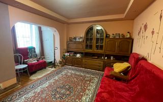 Apartament cu 3 camere spre inchiriere in zona UMF! - Poză 2