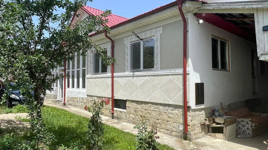 Se vinde casa si teren,  intravilan Tulnici/VN - Poză 8