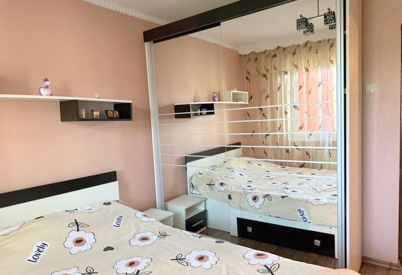 De vanzare apartament cu 3 camere, micro 38, et. 3, 63.000 euro - Poză 3