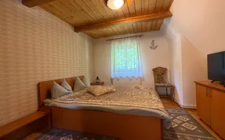 Proprietate cu front la rau si piscina exterioara in Baisoara - Poză 13