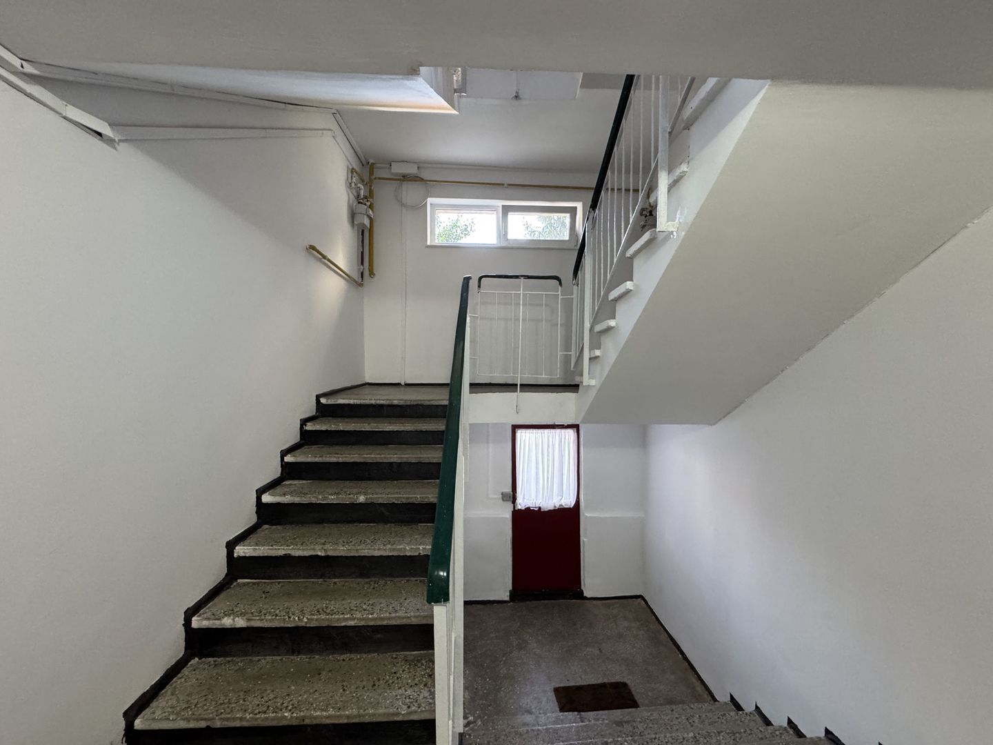 Apartament decomandat cu 3 camere in Florilor, strada Crinului - Poză 22