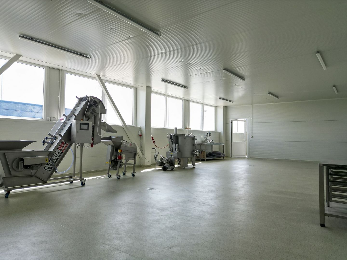 Oportunitate investiție: Livadă de Cireși și Hală - Poză 20