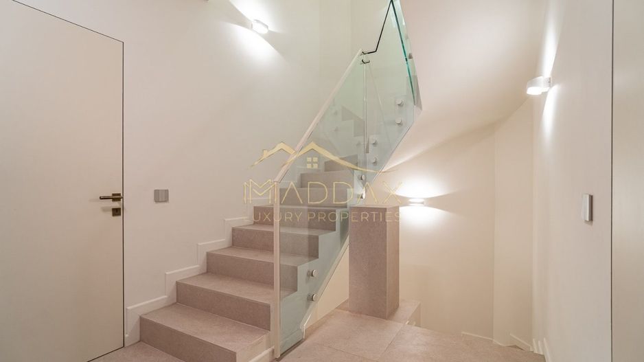 Vila Unica Noua cu 8 camere *300mp* /fotovoltaice si pompa cladura// Dorobanti - Poză 24