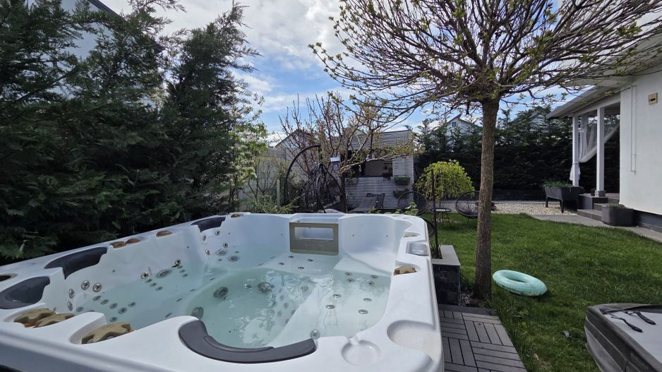 Casă modernă de vânzare în Tunari – Jacuzzi | Foisor | Panouri fotovoltaice - Poză 9
