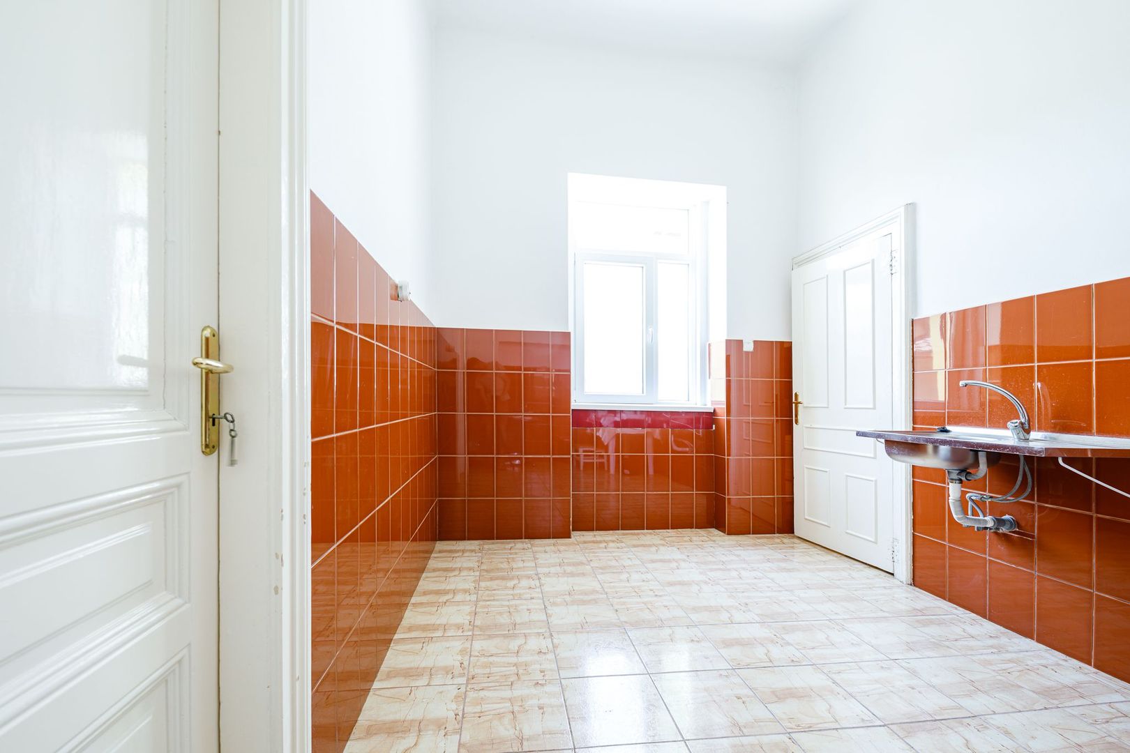 INCHIRIAT - Spatiu birou cu terasa proprie | P-ta Maria | Curte & Depozitare - Poză 5