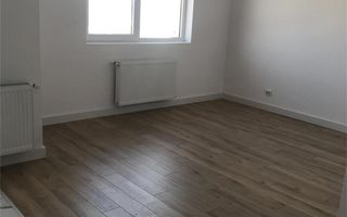 GARSONIERA MILITARI 30000 EURO - Poză 2