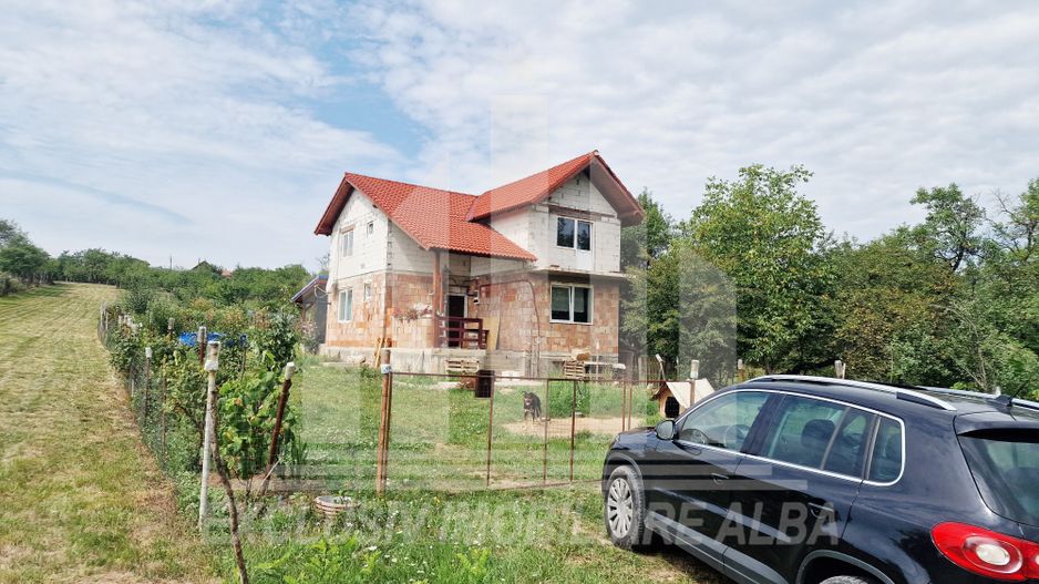 Casa noua cu gradina in Paclisa - Poză 1