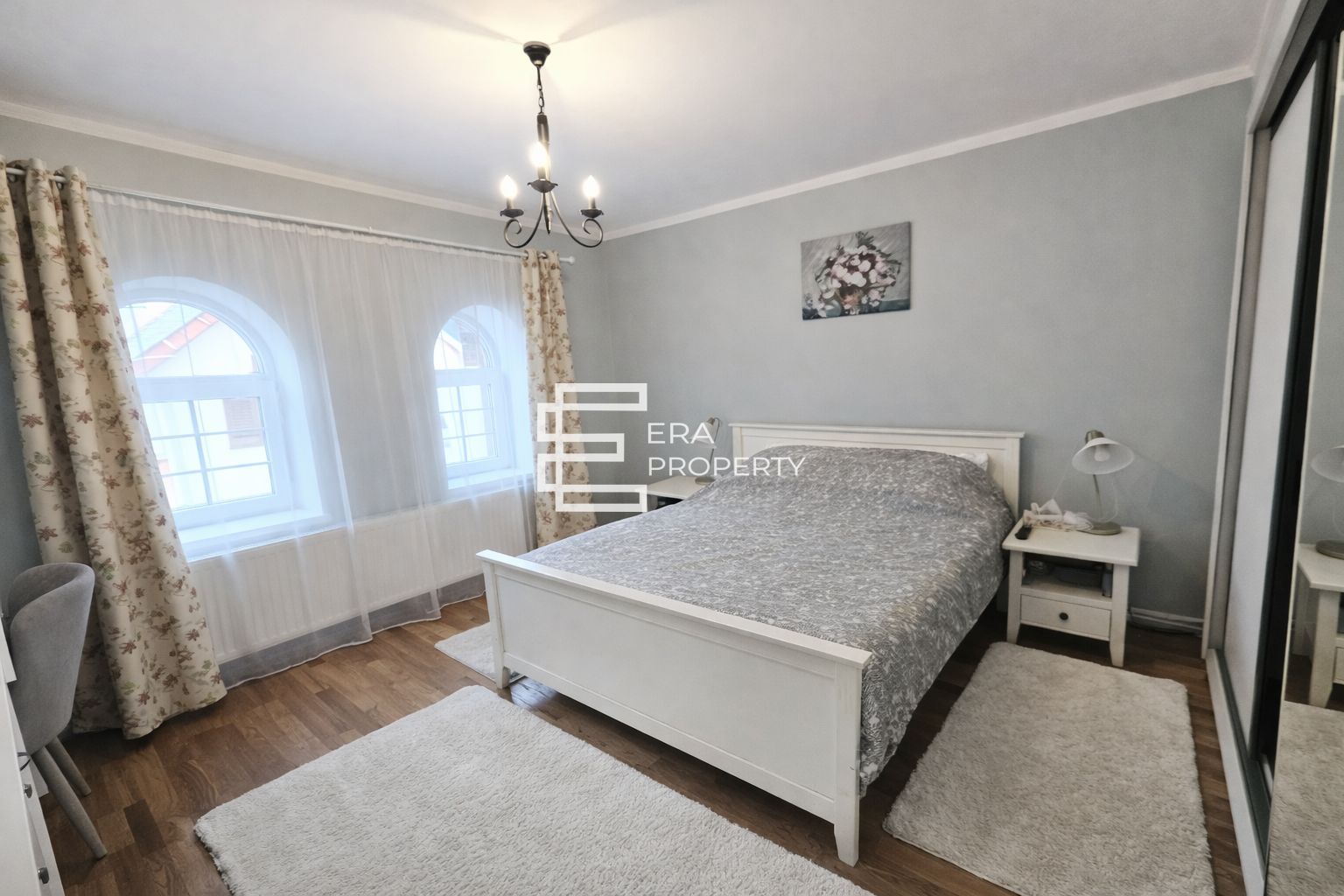 Casa individuala complet mobilata zona Lupeni, Sibiu - Poză 7