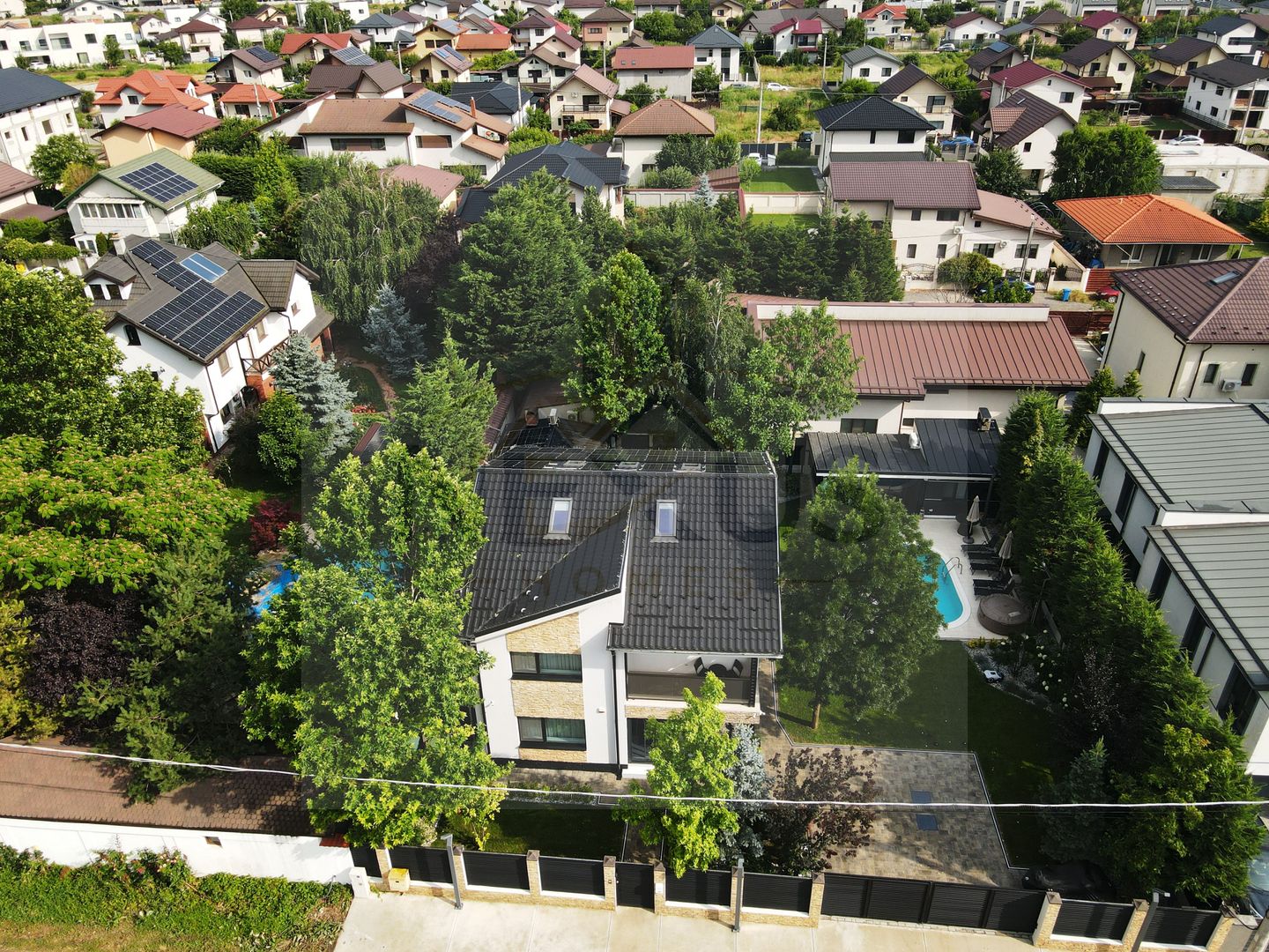 Casa Visurilor Tale în Comuna Berceni | 6 Camere | Finisaje Premium - Poză 50