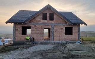 Casa individuala -pivnita-teren 350 mp- priveliste superba - Poză 3