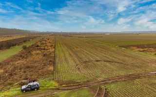 Teren intravilan 5040 mp, deschidere dubla - Poză 1