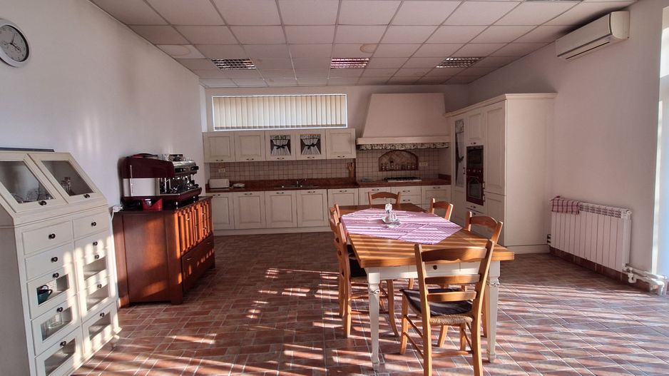 SPATIU SAD -birouri/alte destinatii si HALE - Poză 4