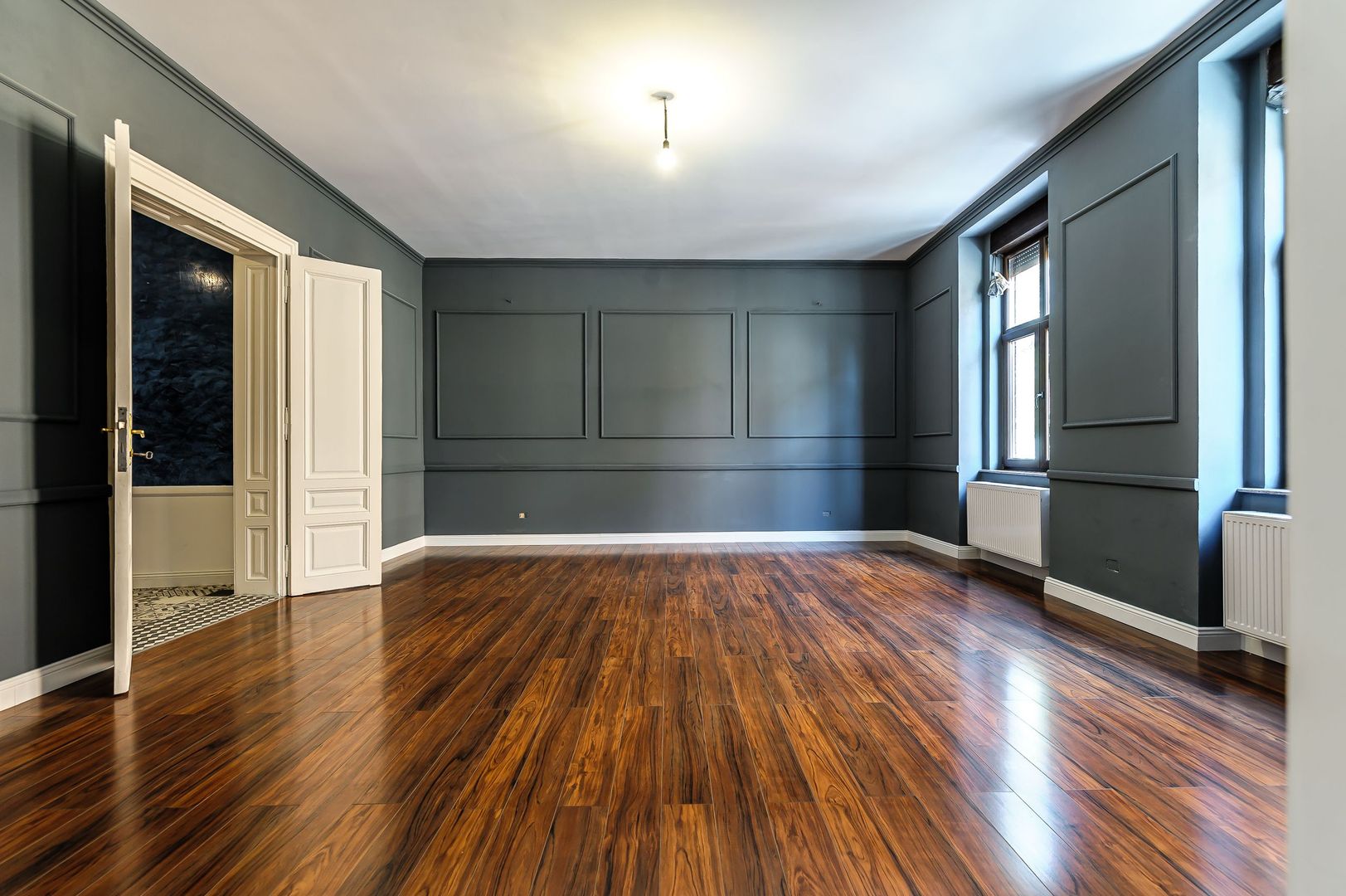 Apartament ultracentral cu 3 camere - Poză 1