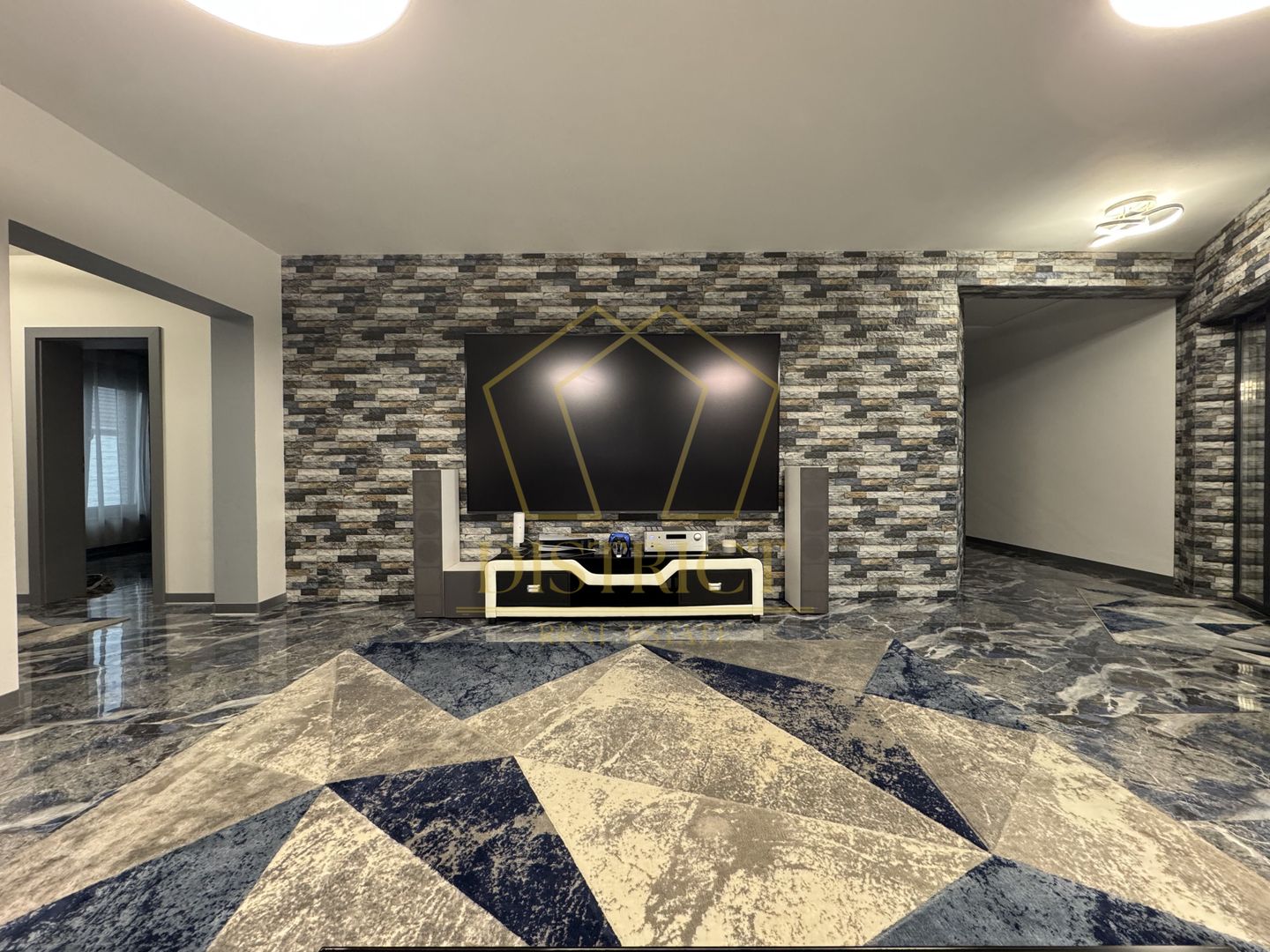 Casa superba pe parter, mobilata-utilata | Sanmihaiu Roman - Poză 2