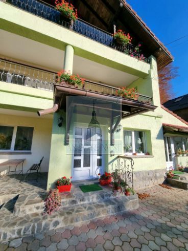 Casa/Villa 10 camere ,322 mp utili, teren 796 mp- zona 7 scari/ Sacele - Poză 1