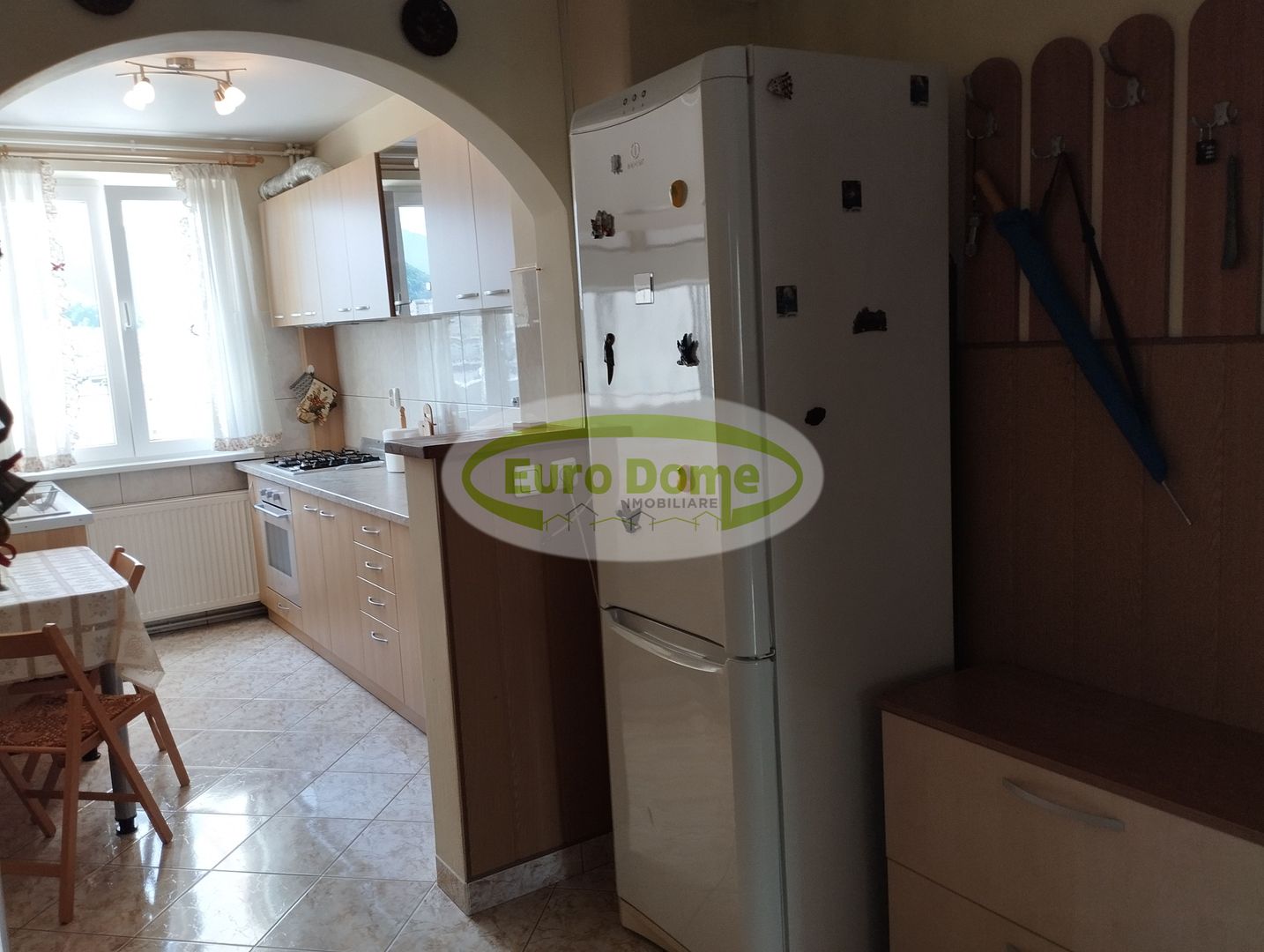 Inchiriere  apartament de 2 camere decomandat - Poză 5