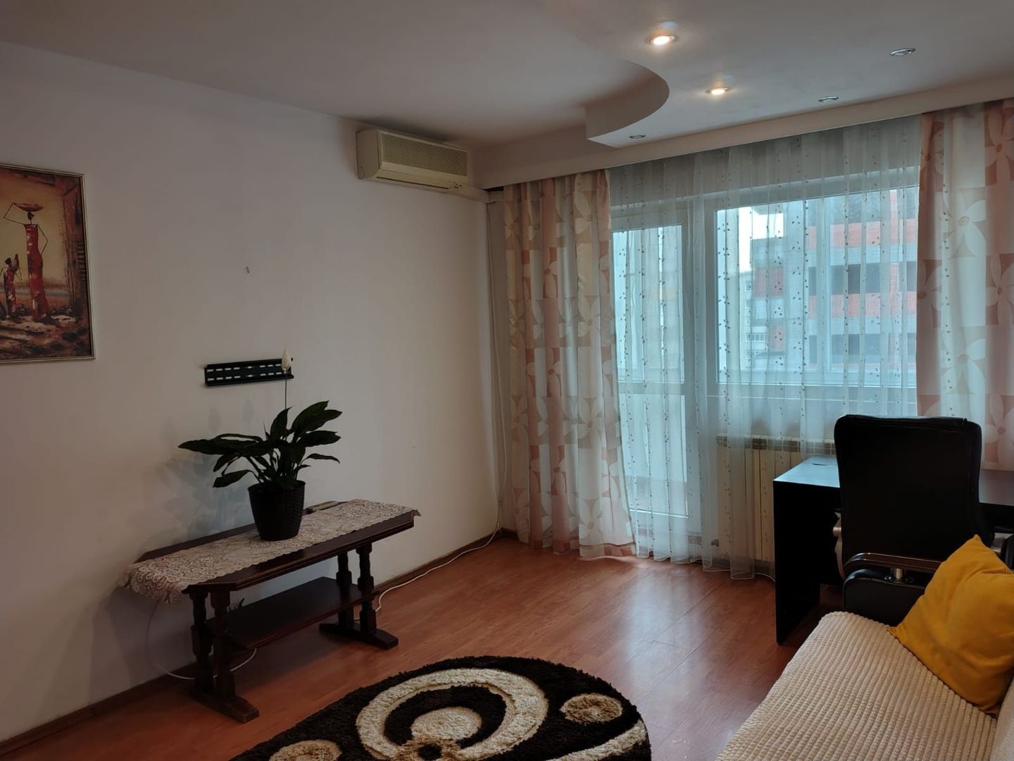 De Închiriat Apartament 2 camere, Obor,complet mobilat/utilat, boiler, AC - Poză 3