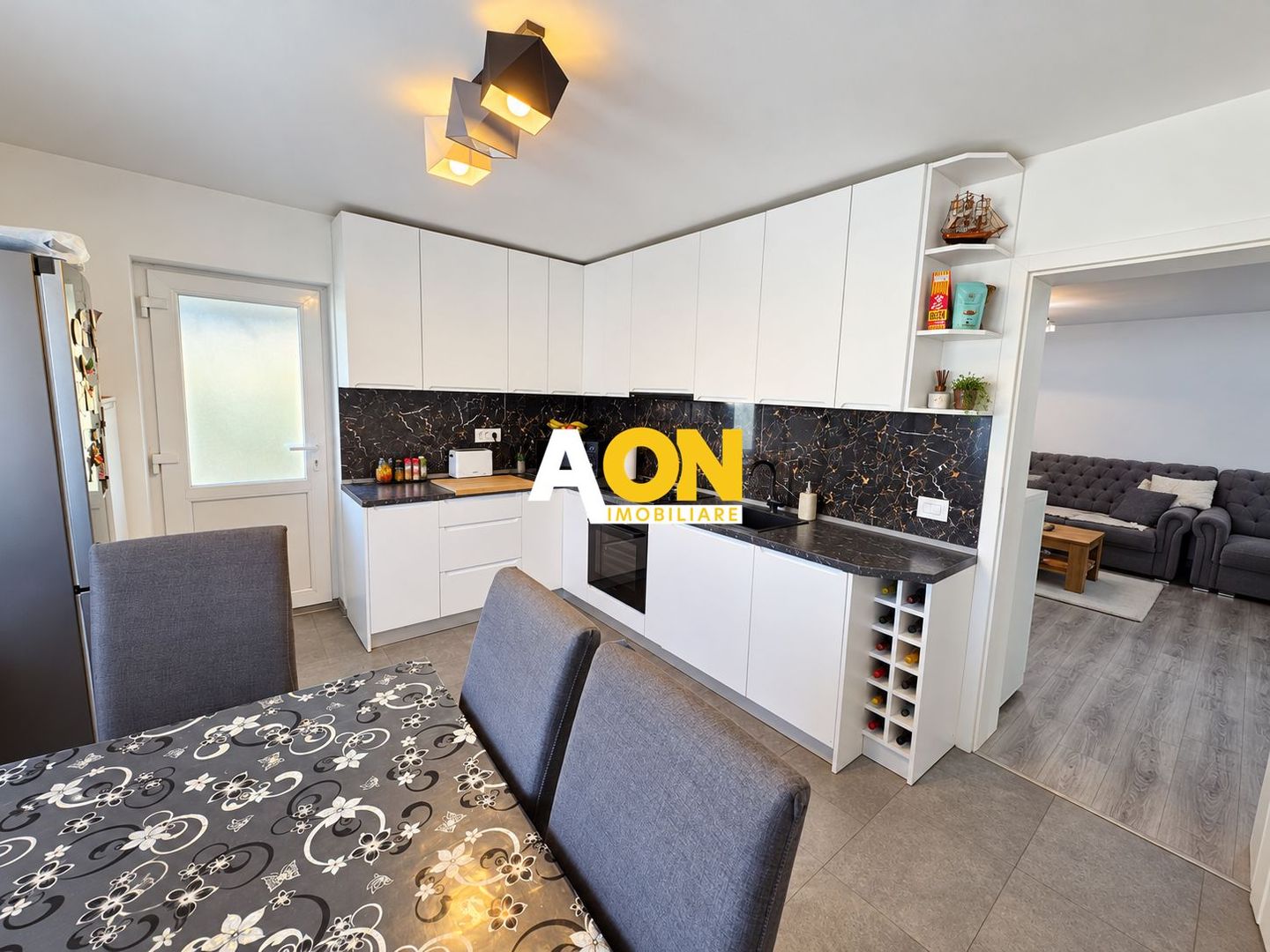 Casa noua, 4 camere, 2 bai, garaj, 416 mp teren, Cetate - Poză 8