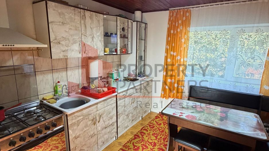 Casă tradițională cu 1800 mp teren  în Sohodol, Bran | Priveliște superba - Poză 18
