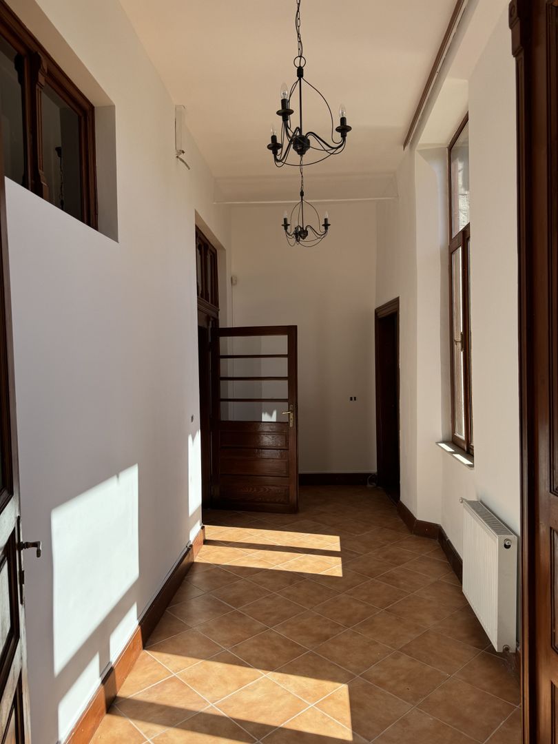 Apartament in clădire istorică P-ta Plevnei cu vedere parc - Poză 25