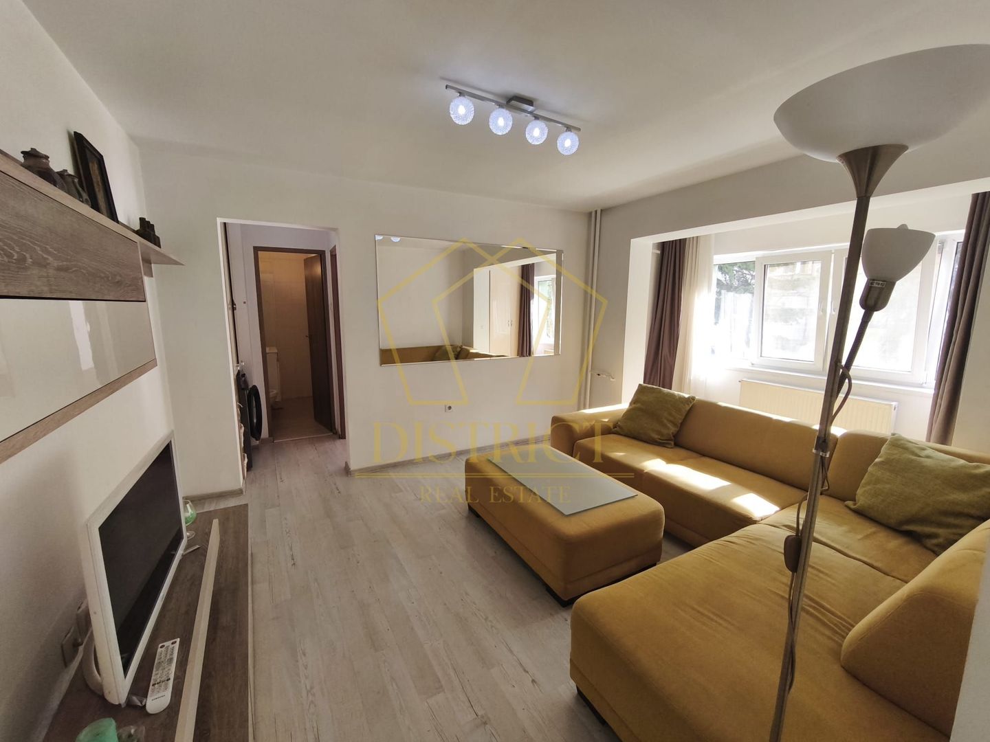 Apartament superb cu 2 camere | Calea Torontalului | Iulius Mall - Poză 3