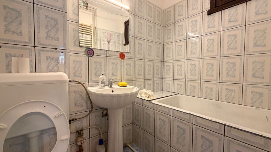 APARTAMENT 2 CAMERE | PRIMAVERII | NECESITA RENOVARE - Poză 4