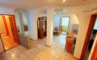 Apartament decomandat 3 Camere Renovat Utilat 1 Mai etaj 3 - Poză 1