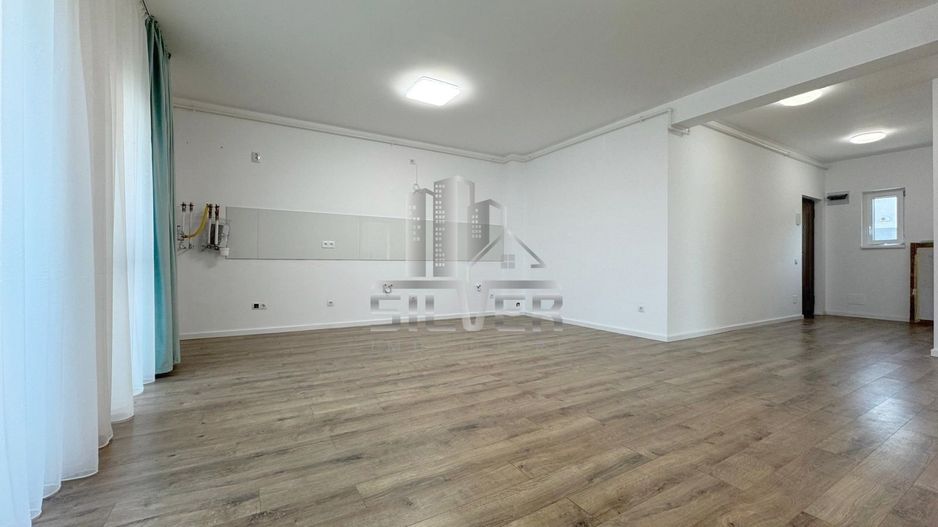 Apartament cu 3 camere/74 mp/gradina 62 mp. - Poză 2
