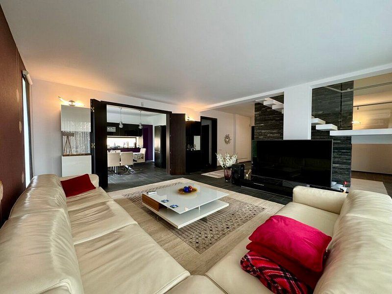 Vila lux de vanzare in cel mai dorit complex din Erou Iancu Nicolae-locatie rara - Poză 6