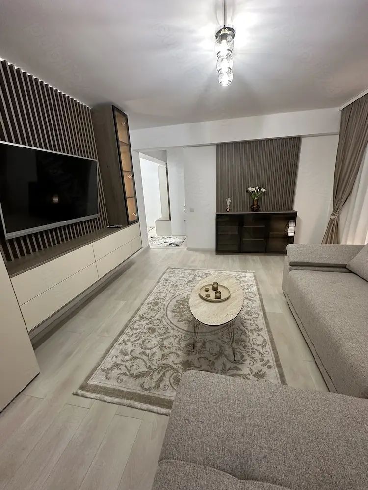 Prima inchiriere, 2 camere lux, parcare, bloc 2025 - Poză 1