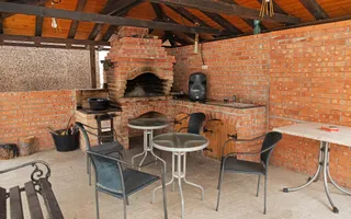 Vilă 5 dormitoare, 4 băi, 2 248mp teren, piscină. Preț: 229 000 E. - Poză 18